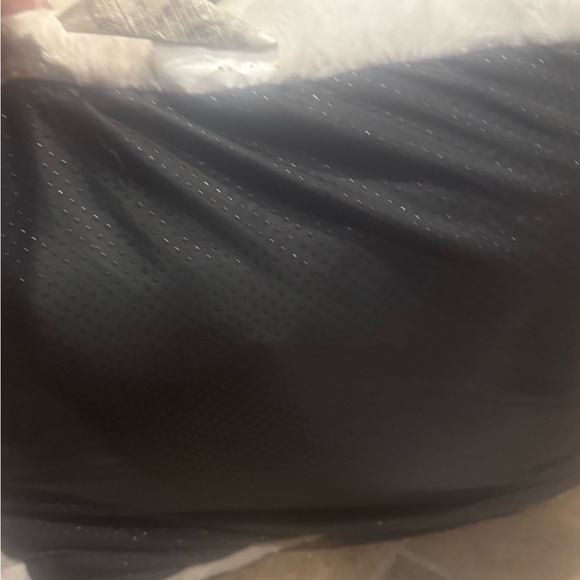 Cozy White Pet Cave - Picture 5 of 5